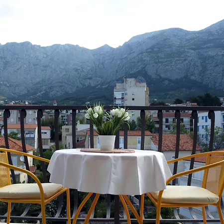 Issa Апартаменты *