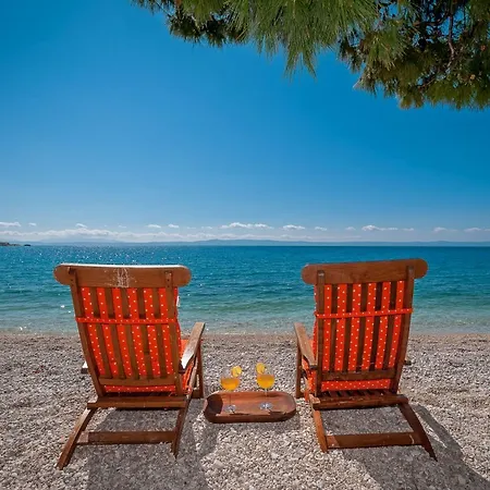 Issa Апартаменты *