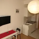 Issa * Makarská
