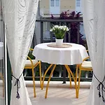 Issa Apartmán *