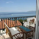 Issa Apartmán