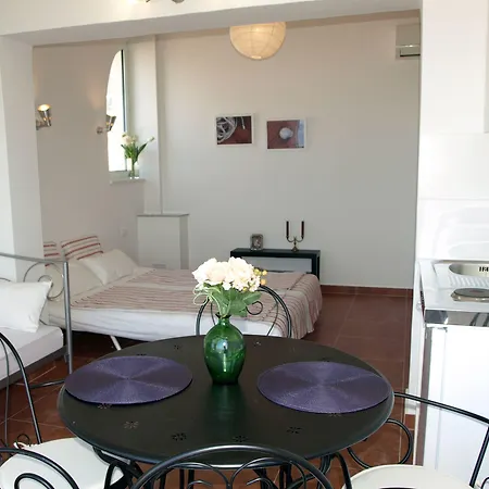 아파트 Issa 마카르스카