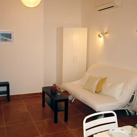 Issa Apartmán *