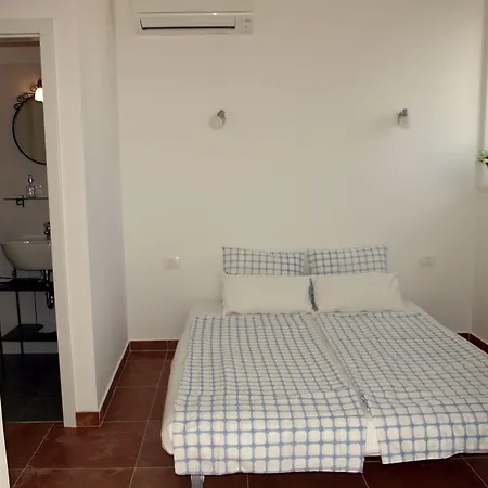 Issa Apartment