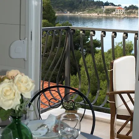 Apartment Issa Makarska