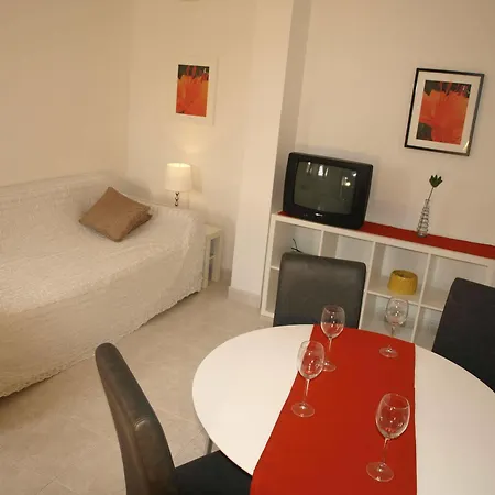 Issa Apartment *