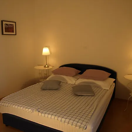 Issa Apartment *
