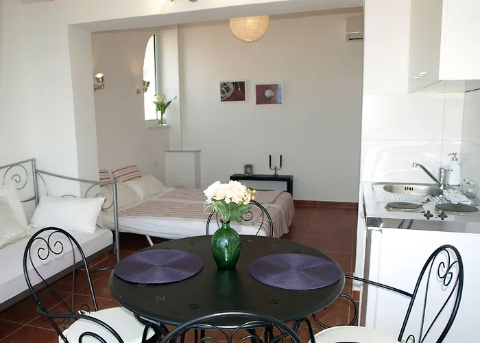 דירה Issa מאקרסקה